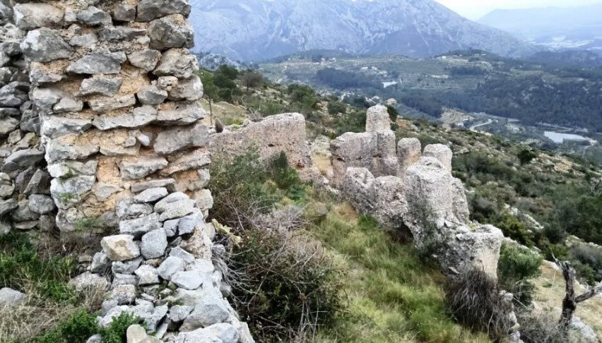 Castell de Tàrbena (Sa caseta des moros), Spain